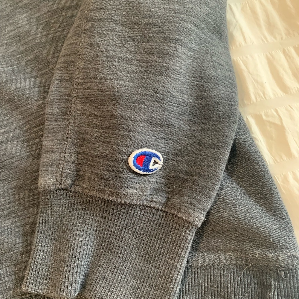 Champion Sweatshirt - Picture 5 of 16